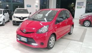 TOYOTA AYGO 1.0 VVT-i ACTIVE CONNECT 5 PORTE(ADATTA PER NEOPATENTATI)
