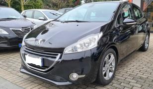 PEUGEOT 208 5 PORTE 1.2 BENZ. ALLURE(ADATTA NEOPATENTATI)