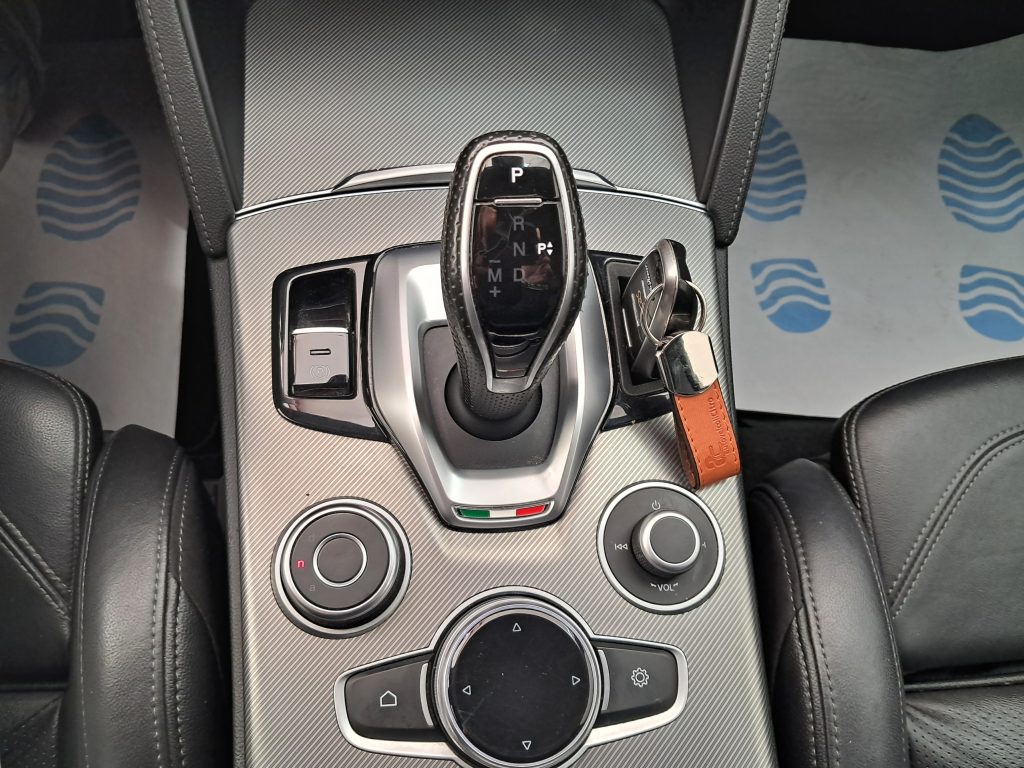 ALFA ROMEO STELVIO MY 20 2.2 TURBO DIESEL 210CV VELOCE AT8 Q4(IVA ESPOSTA)