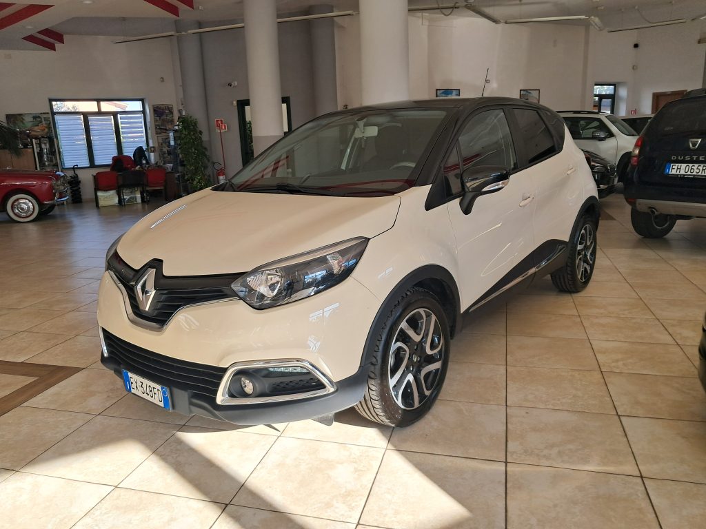 RENAULT CAPTUR 1.5 DCI R-LINK B-Color