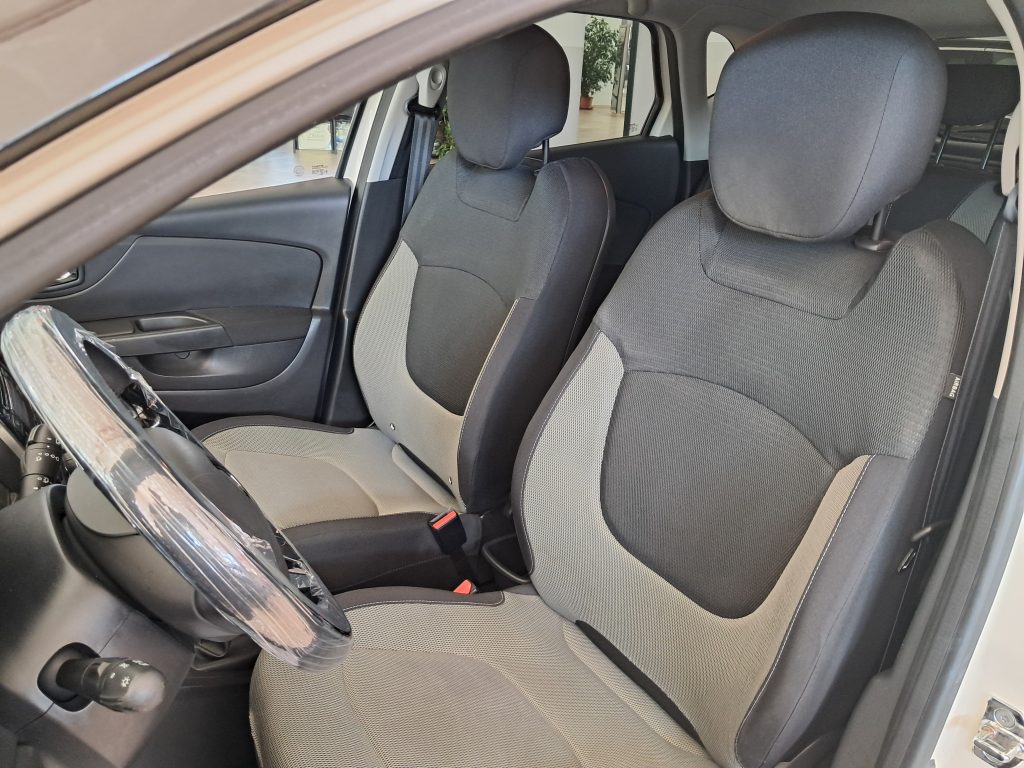 RENAULT CAPTUR 1.5 DCI R-LINK B-Color