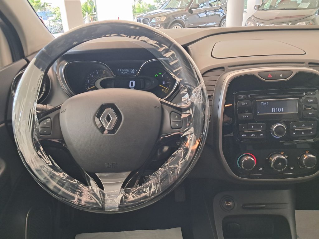 RENAULT CAPTUR 1.5 DCI R-LINK B-Color