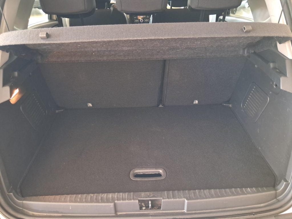 RENAULT CAPTUR 1.5 DCI R-LINK B-Color