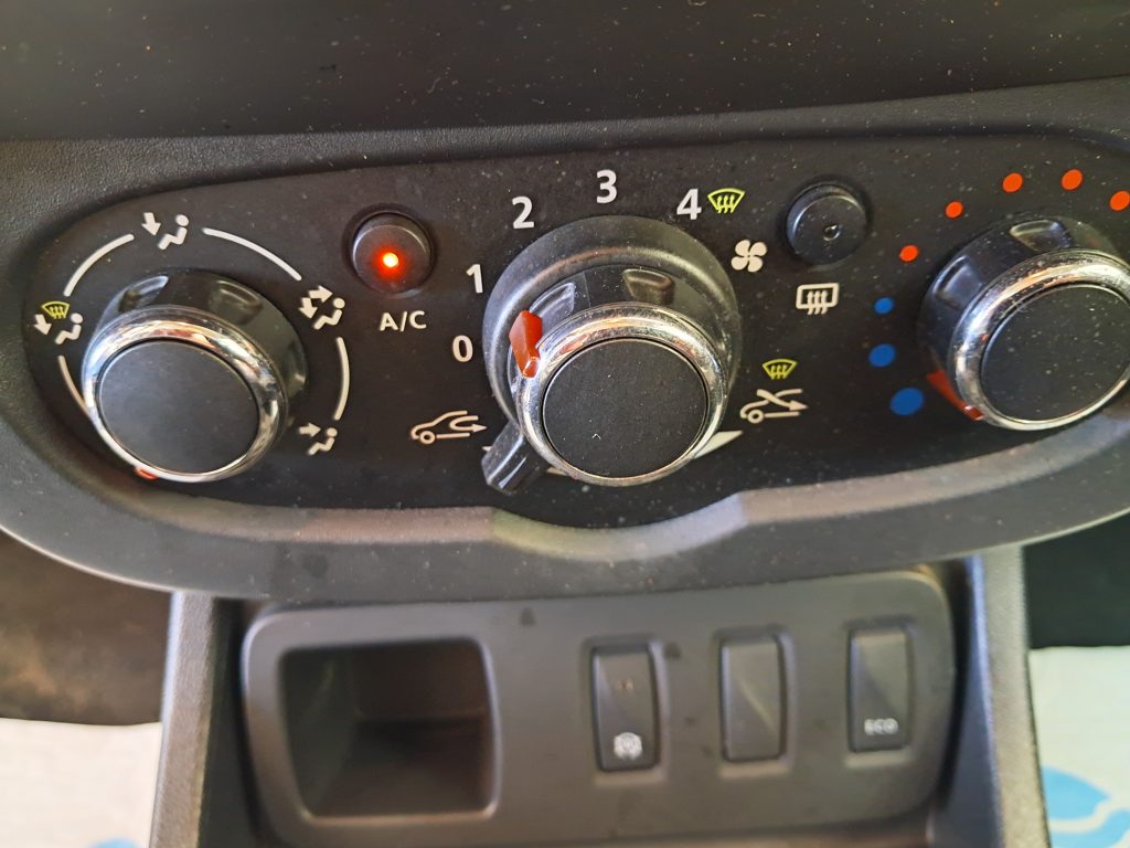 DACIA DUSTER 1.5 DCI LAURE'ATE(OK NEOPATENTATI)