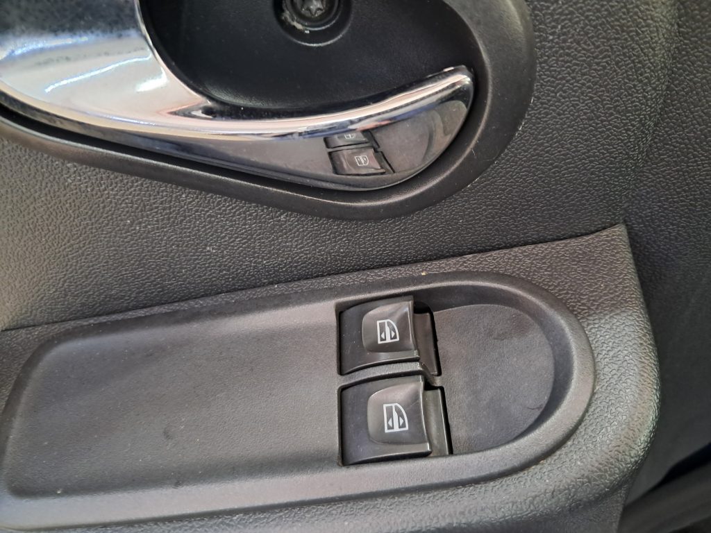 DACIA DUSTER 1.5 DCI LAURE'ATE(OK NEOPATENTATI)