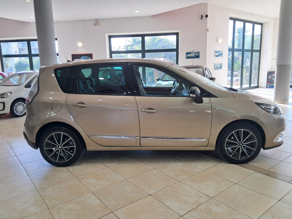 RENAULT SCENIC XMOD1.5 DCI BOSE