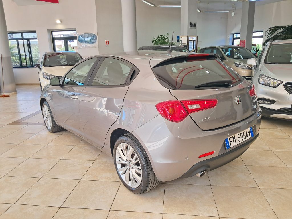 ALFA ROMEO GIULIETTA 1.6 JTDM DISTINCTIVE