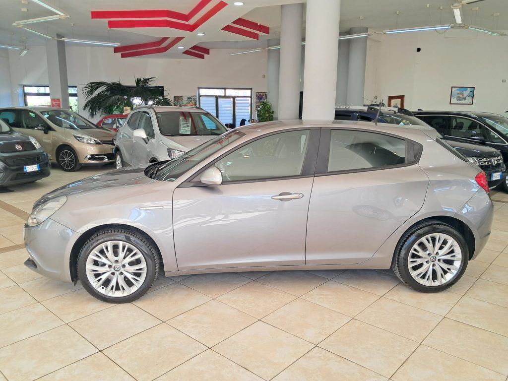 ALFA ROMEO GIULIETTA 1.6 JTDM DISTINCTIVE