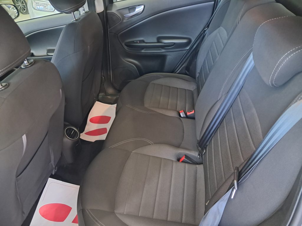 ALFA ROMEO GIULIETTA 1.6 JTDM DISTINCTIVE