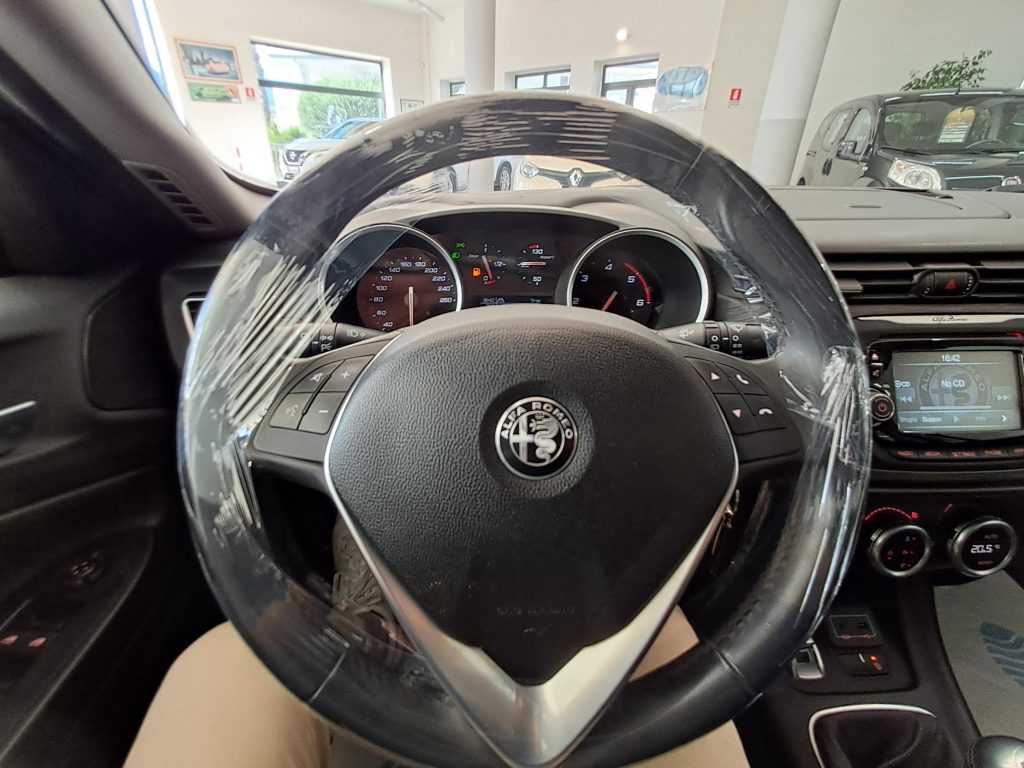 ALFA ROMEO GIULIETTA 1.6 JTDM DISTINCTIVE