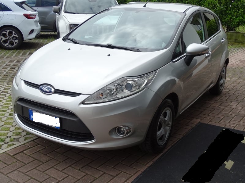 FORD FIESTA TITANIUM 1.4 GPL CASA MADRE(ADATTA NEOPATENTATI)