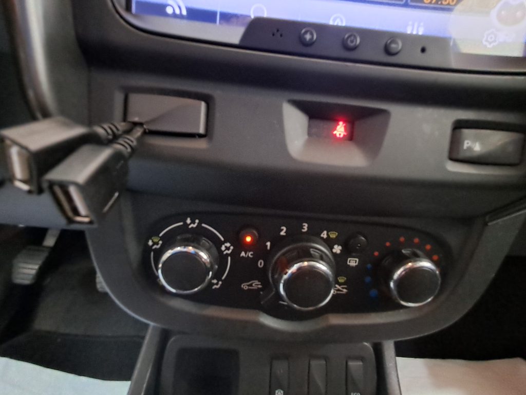 DACIA DUSTER 1.5 DCI LAURE'ATE(OK NEOPATENTATI)