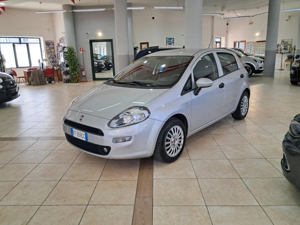FIAT PUNTO 1.2 STREET GPL(ADATTA NEOPATENTATI)