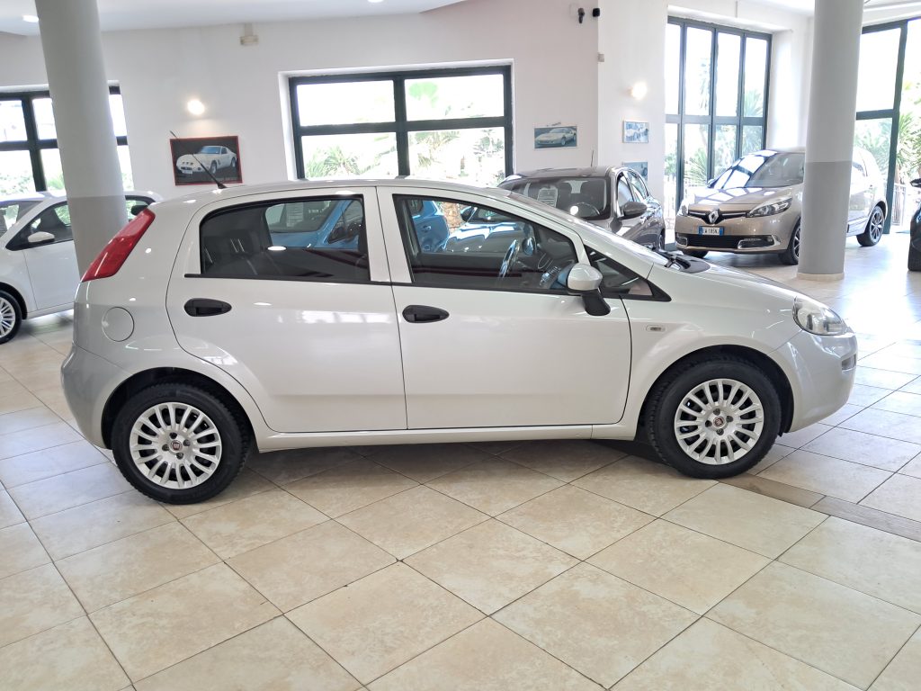 FIAT PUNTO 1.2 STREET GPL(ADATTA NEOPATENTATI)