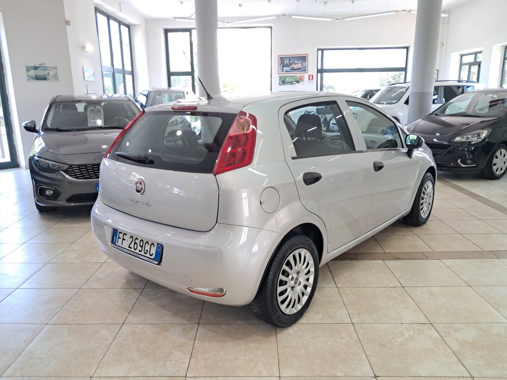 FIAT PUNTO 1.2 STREET GPL(ADATTA NEOPATENTATI)