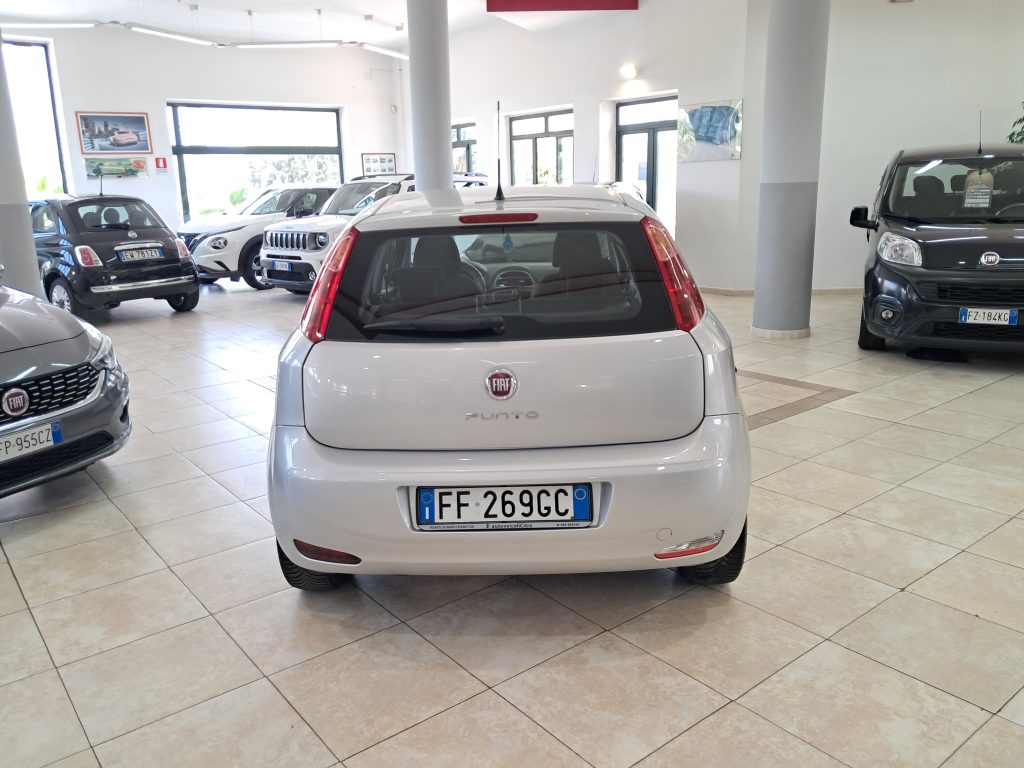 FIAT PUNTO 1.2 STREET GPL(ADATTA NEOPATENTATI)