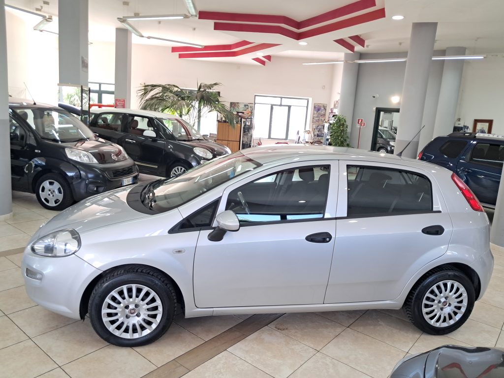 FIAT PUNTO 1.2 STREET GPL(ADATTA NEOPATENTATI)