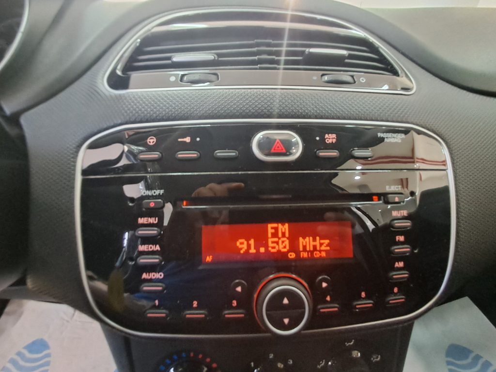 FIAT PUNTO 1.2 STREET GPL(ADATTA NEOPATENTATI)