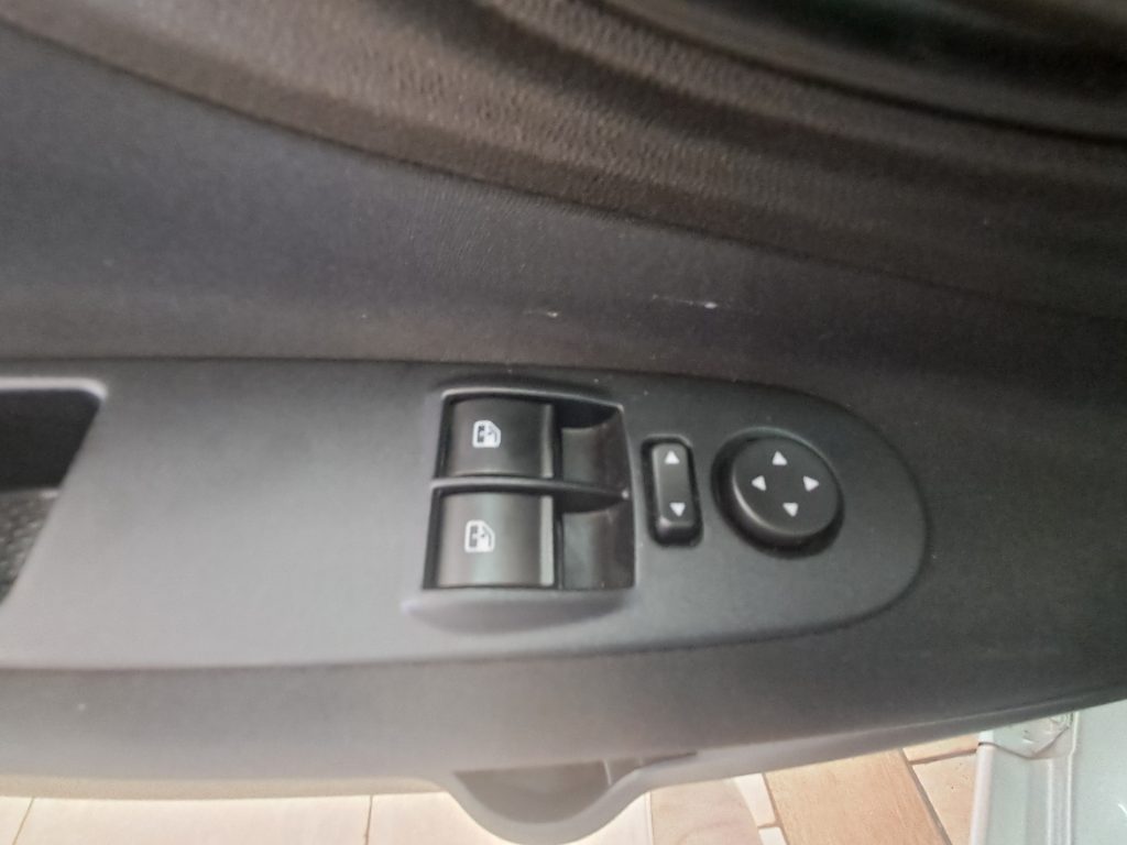 FIAT PUNTO 1.2 STREET GPL(ADATTA NEOPATENTATI)