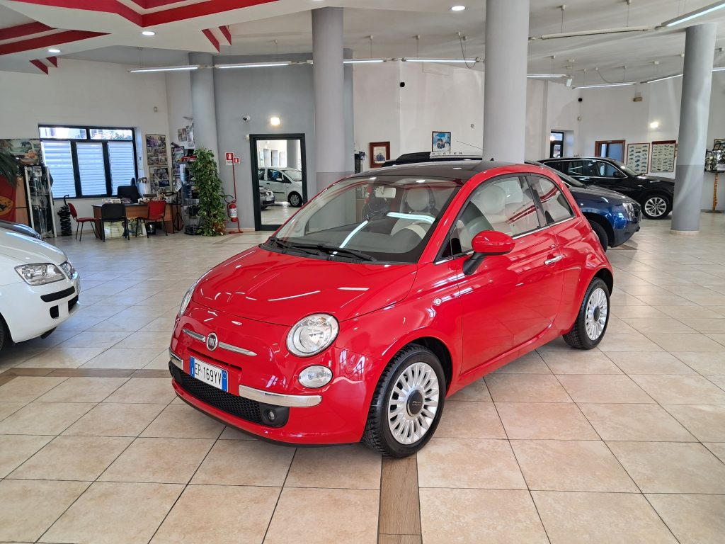 FIAT 500 1.2 AUTOMATICA BENZINA LOUNGE(ADATTA NEOPATENATI)