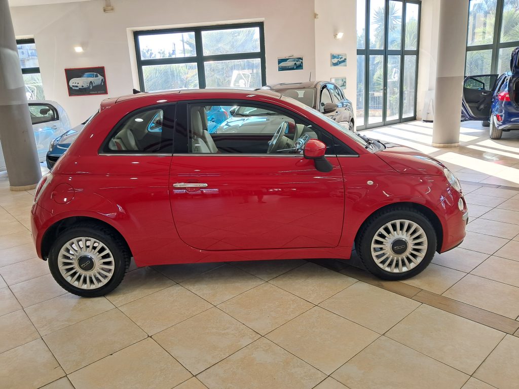 FIAT 500 1.2 AUTOMATICA BENZINA LOUNGE(ADATTA NEOPATENATI)