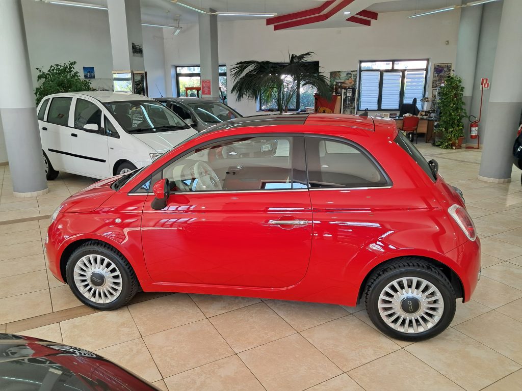 FIAT 500 1.2 AUTOMATICA BENZINA LOUNGE(ADATTA NEOPATENATI)