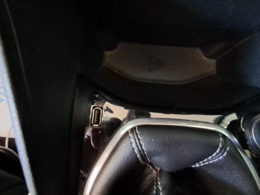 FORD FIESTA 1.O BENZINA PLUS(OK NEOPATENATI)