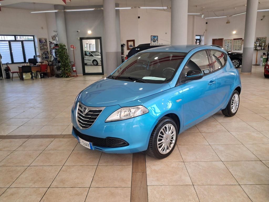 Lancia Ypsilon 1.2 5P Elefantino Blu - Neopatentati