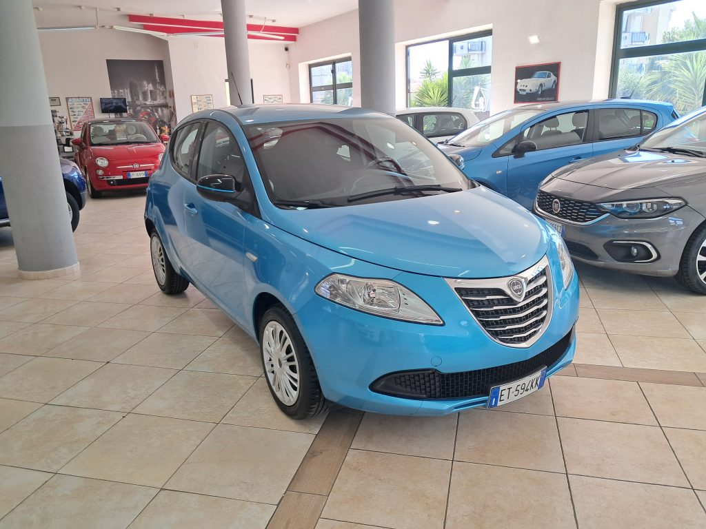 Lancia Ypsilon 1.2 5P Elefantino Blu - Neopatentati