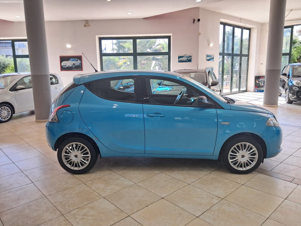 Lancia Ypsilon 1.2 5P Elefantino Blu - Neopatentati