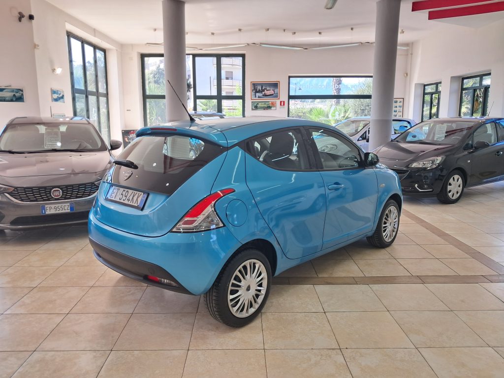 Lancia Ypsilon 1.2 5P Elefantino Blu - Neopatentati