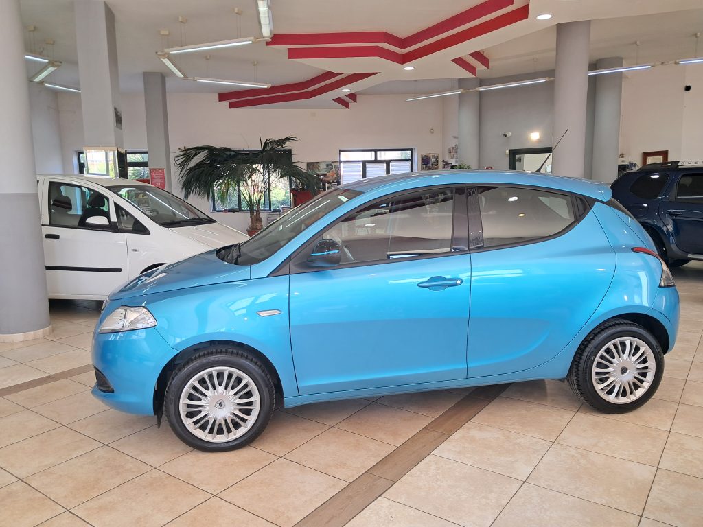 Lancia Ypsilon 1.2 5P Elefantino Blu - Neopatentati