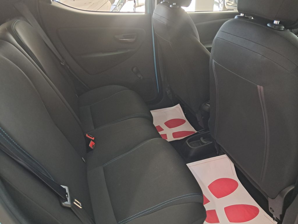 Lancia Ypsilon 1.2 5P Elefantino Blu - Neopatentati