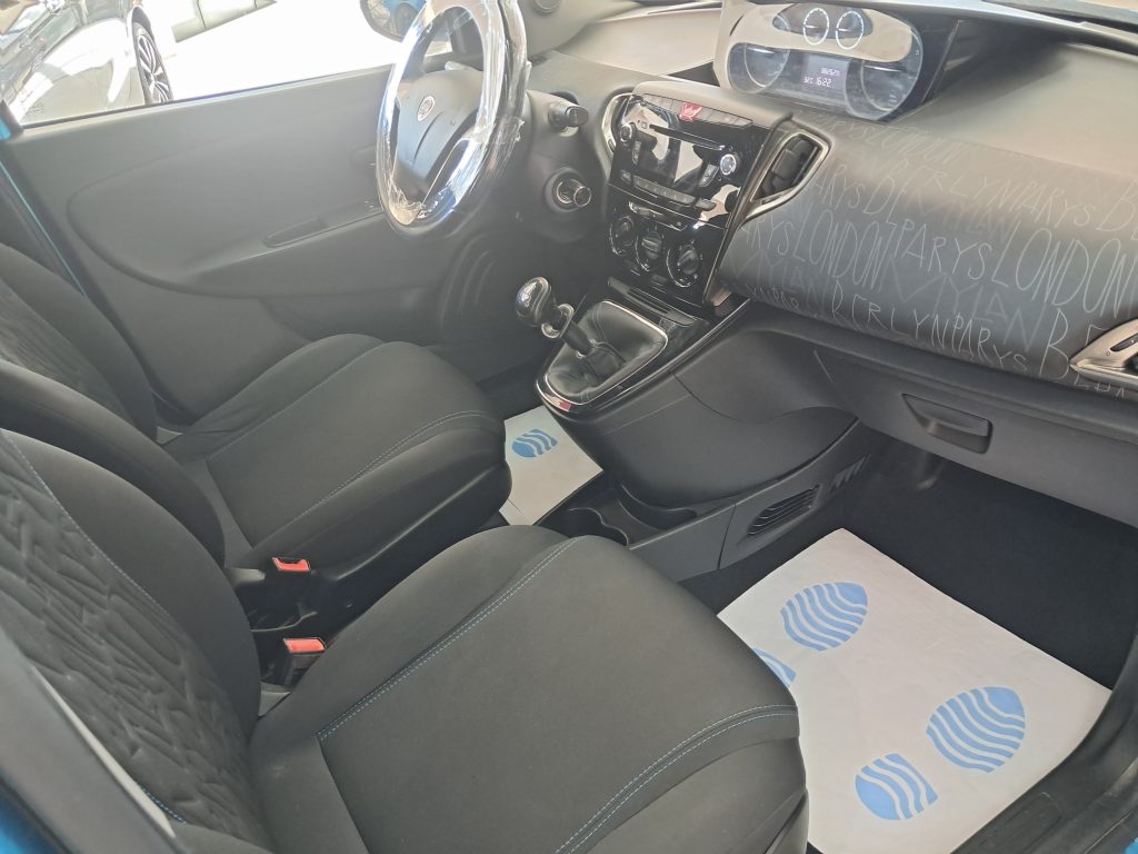 Lancia Ypsilon 1.2 5P Elefantino Blu - Neopatentati