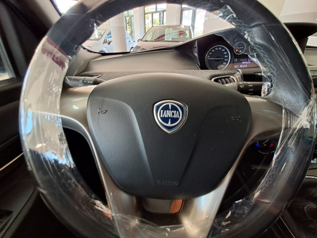 Lancia Ypsilon 1.2 5P Elefantino Blu - Neopatentati