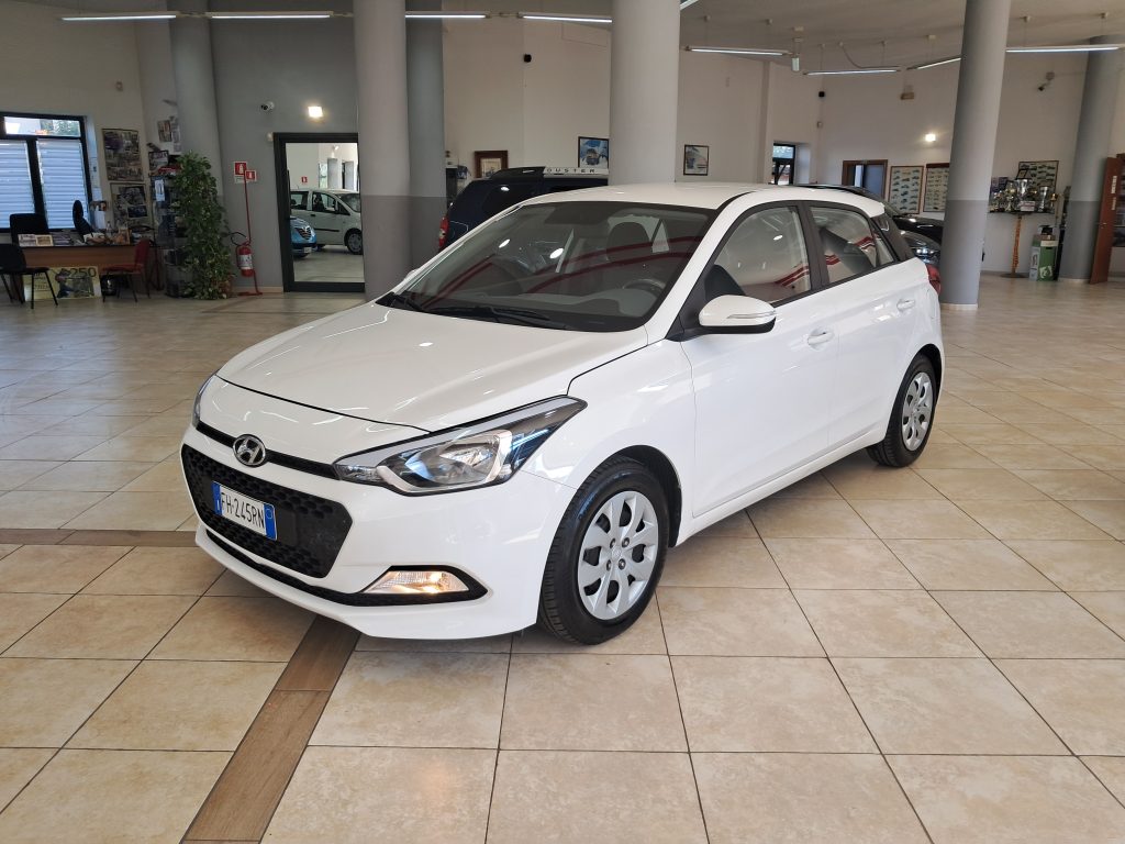 HYUNDAI I20 1.2 BENZINA