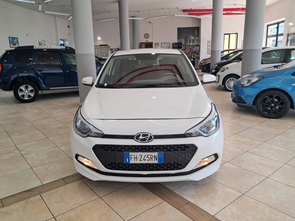 HYUNDAI I20 1.2 BENZINA