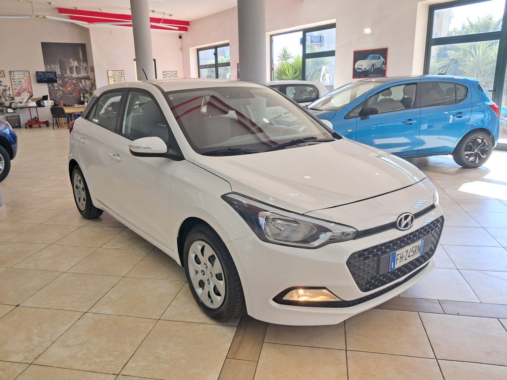 HYUNDAI I20 1.2 BENZINA