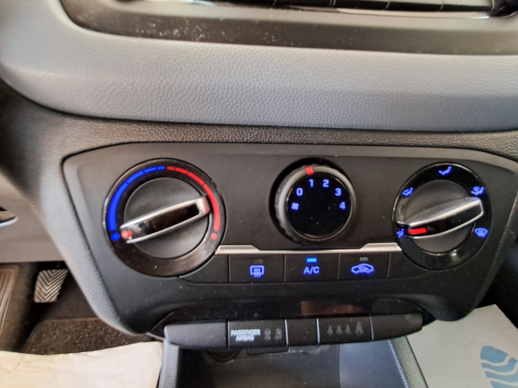 HYUNDAI I20 1.2 BENZINA