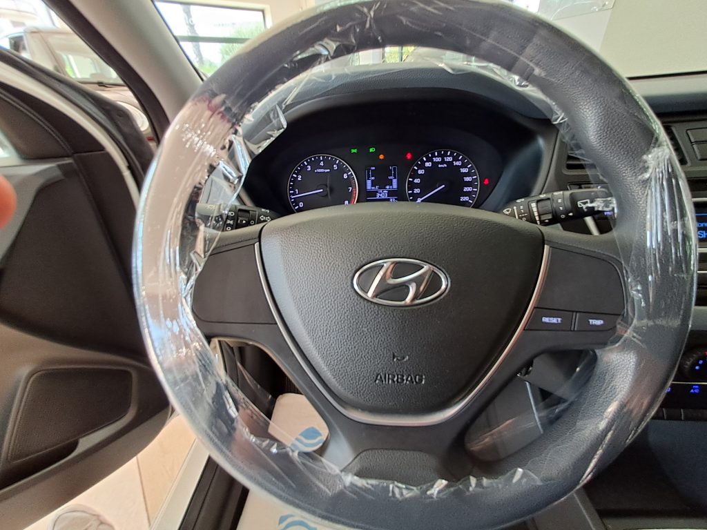 HYUNDAI I20 1.2 BENZINA