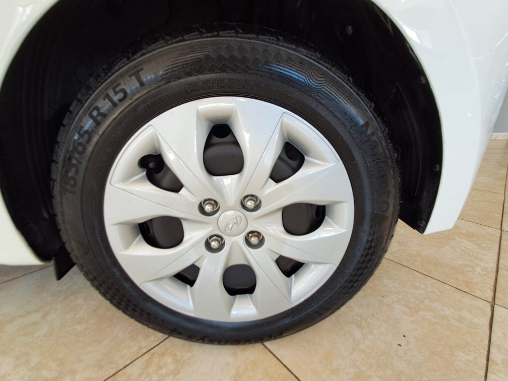 HYUNDAI I20 1.2 BENZINA
