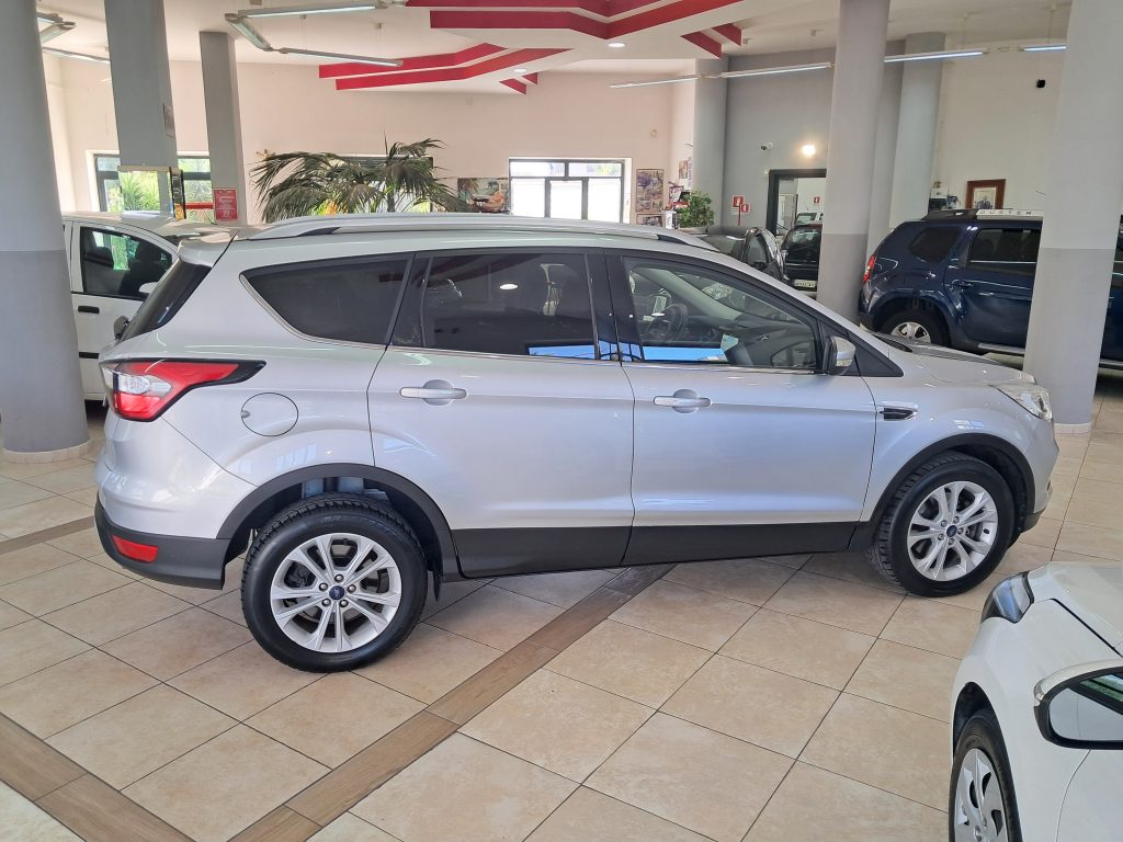 FORD KUGA 1.5 TDCI 120 CV S&S 2WD Powershift Titanium