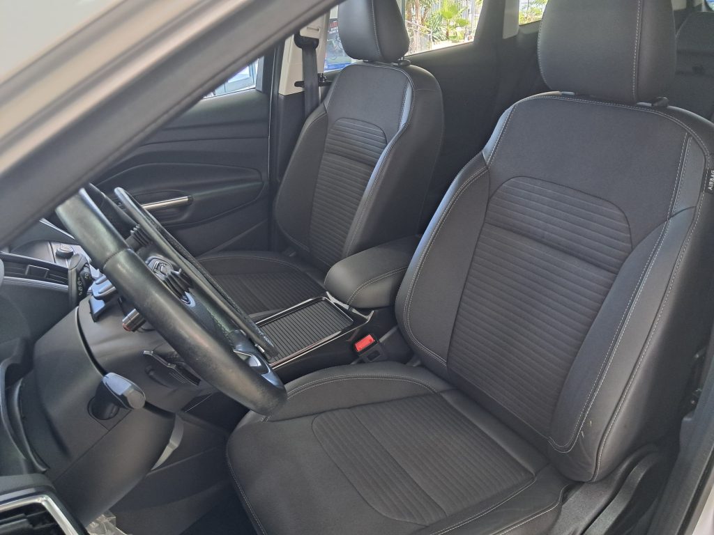 FORD KUGA 1.5 TDCI 120 CV S&S 2WD Powershift Titanium