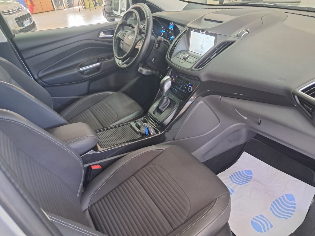 FORD KUGA 1.5 TDCI 120 CV S&S 2WD Powershift Titanium