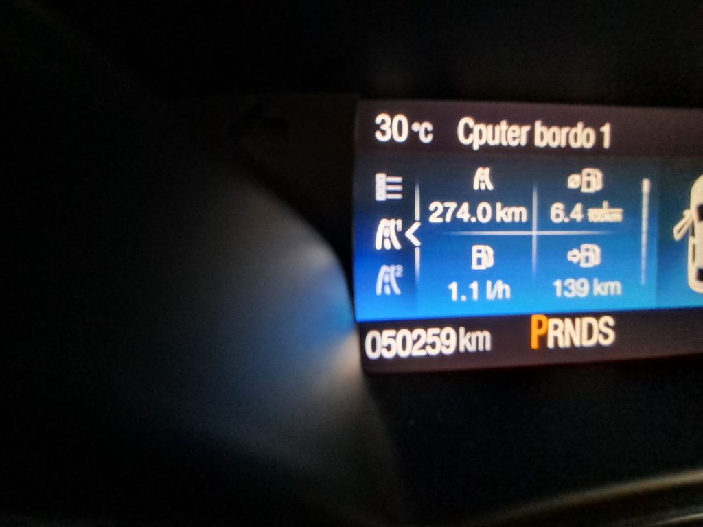 FORD KUGA 1.5 TDCI 120 CV S&S 2WD Powershift Titanium
