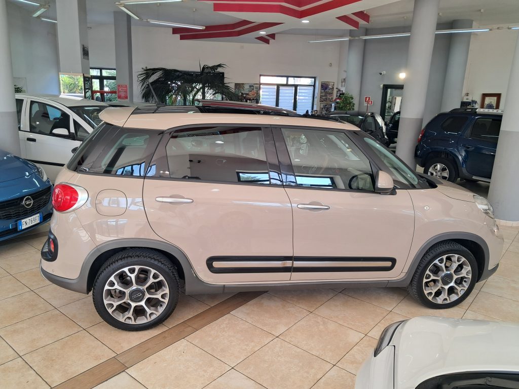 FIAT 500L 1.6 MJT TREKKING