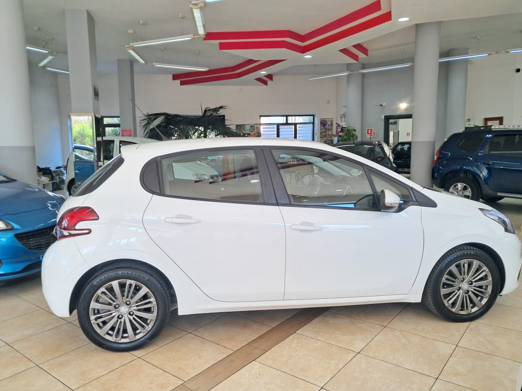 PEUGEOT 208  ALLURE 1.2 GPL(CASA MADRE) NEOPATENTATI (MOTORE NUOVO KM O)