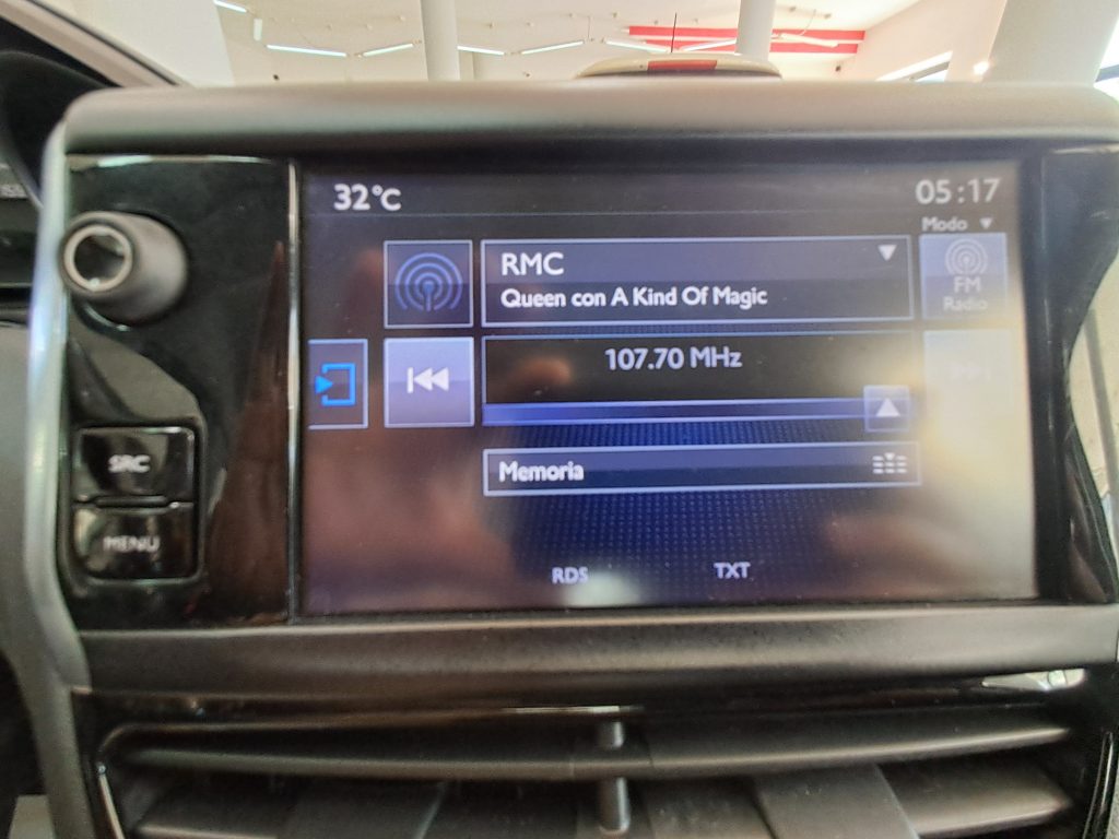 PEUGEOT 208  ALLURE 1.2 GPL(CASA MADRE) NEOPATENTATI (MOTORE NUOVO KM O)