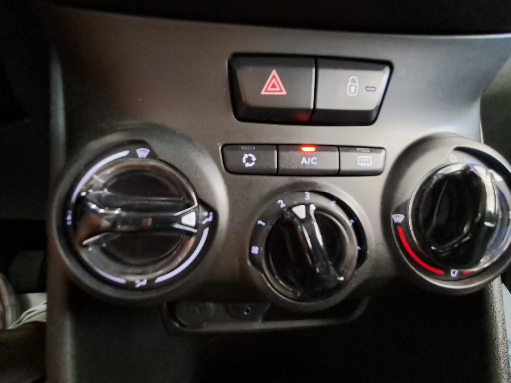 PEUGEOT 208  ALLURE 1.2 GPL(CASA MADRE) NEOPATENTATI (MOTORE NUOVO KM O)