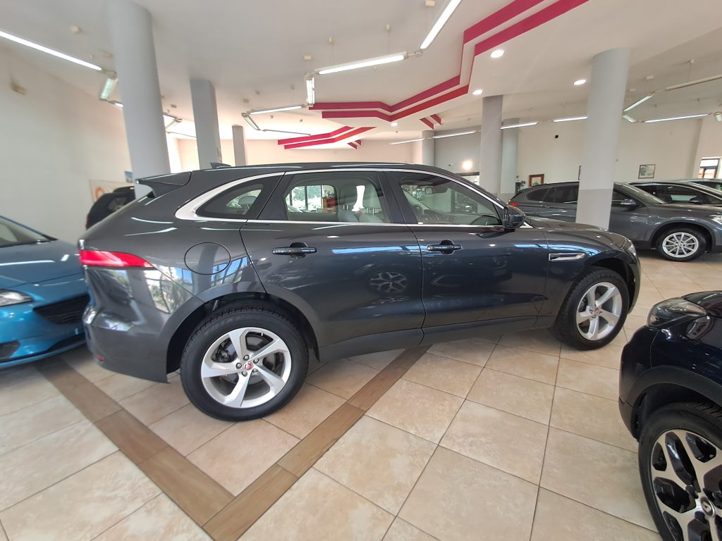 JAGUAR F-PACE PRESTIGE